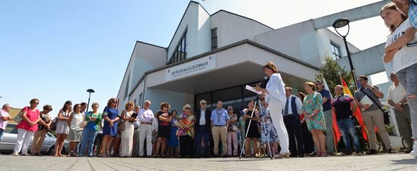 El edificio toma el nombre de María Fernández Pérez Rasilla por su trayectoria profesional y humana