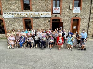 Alumnas de la antigua escuela de niñas