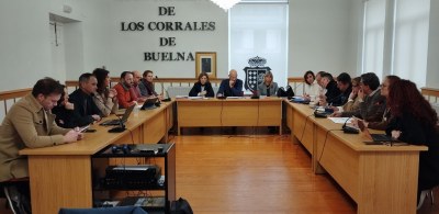 Los Corrales licitará de forma conjunta las piscinas cubierta y descubierta y el gimnasio