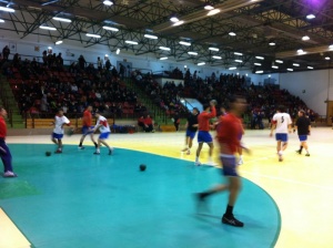 Balonmano Corrales cae en Zarautz