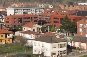 100 vecinos reclaman una solución a las deudas de su constructora