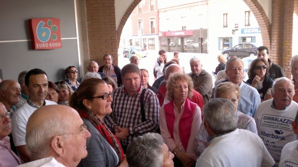 Díaz Tezanos en la concentración de los preferentistas