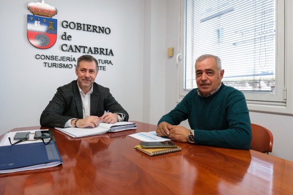 Consejero y alcalde en su reciente reunión