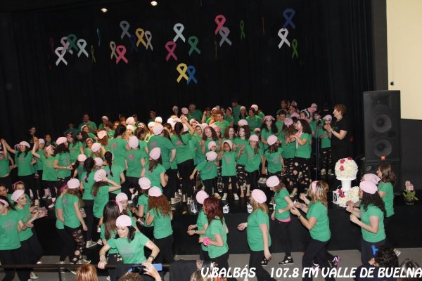 Final en la gala de la Escuela de Baile de Yolanda Cano a favor de la AECC