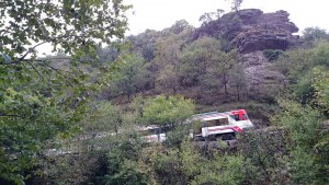 Foto del tren tomada desde el río Besaya.