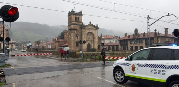 Paso a nivel de la iglesia