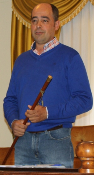 El alcalde de Arenas no rectificará la decisión plenaria sobre sueldos