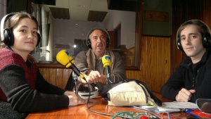 Julio Tejela y sus actores en A los 4 Vientos