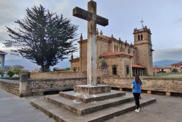 Pintura sobre la Cruz de los Caídos