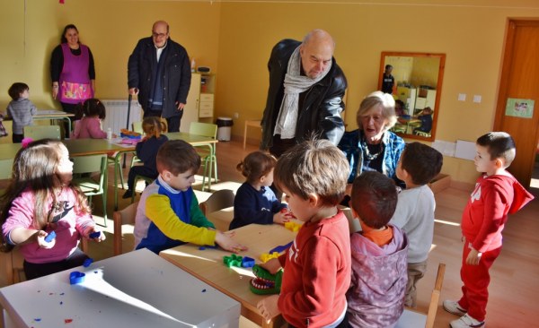 Reciente visita de Lombó a las escuelas de Cieza