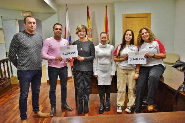 José Manuel Fernández, Ricardo Martínez, Pilar Llera, Verónica Mantecón, Sara Gutiérrez y Lola Hernández