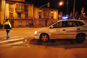 Patrulla de noche de la Policía Local