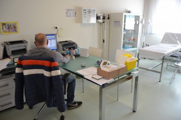 Consultorio médico en Cartes
