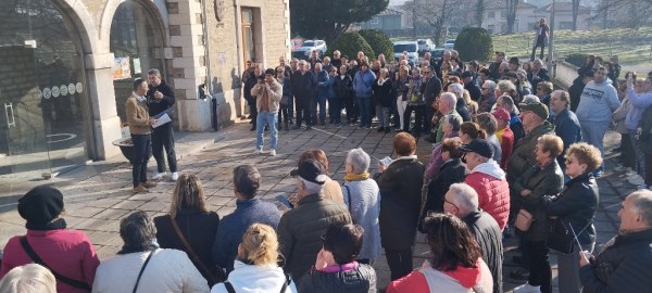 Acto de entrega de las firmas