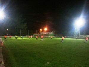  Fútbol: El Iguña se inventa la luz.