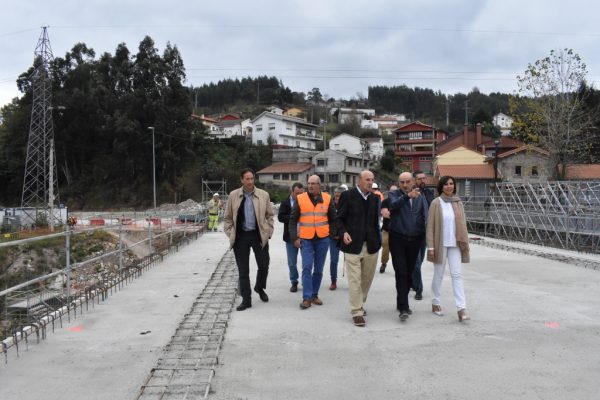 Visita de las autoridades al puente Renero