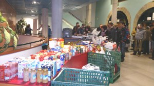 Recogida de alimentos en el teatro
