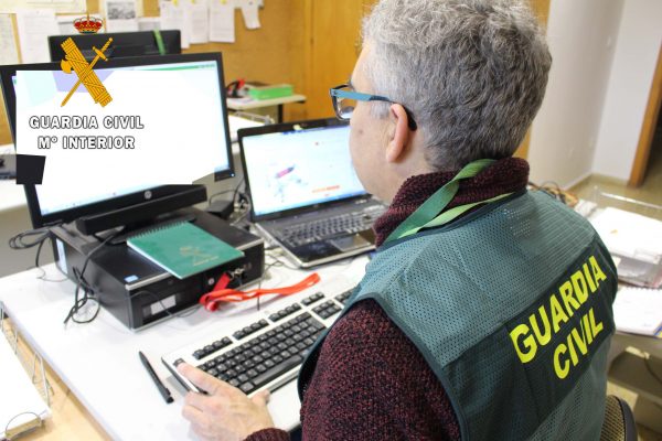 Han intervenido efectivos de la Guardia Civil de Los Corrales de Buelna y de Talayuela (Cáceres)