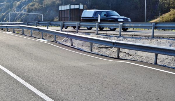 Hundimiento en la calzada del tramo de acceso