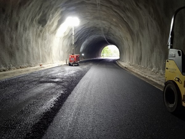 Obras en el túnel de Las Caldas