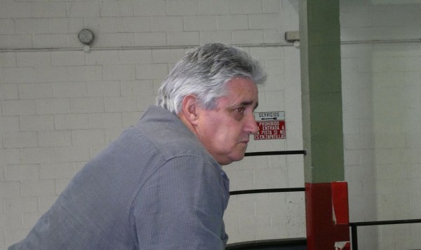 Roberto Rueda en La Farola