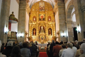 El obispo cierra su visita por la comarca en Los Corrales