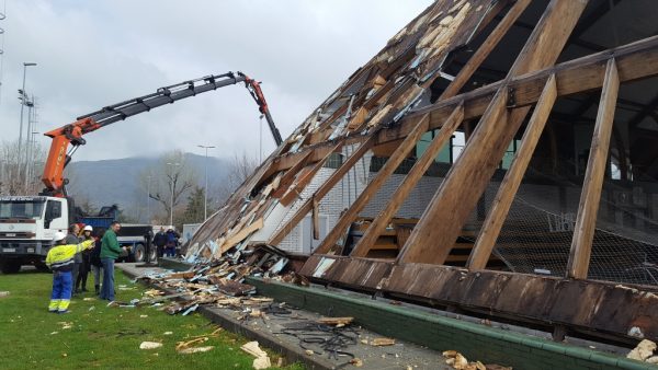 Visita del gobierno local y responsables de Siec a las obras