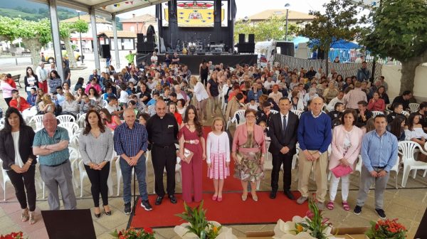 Pregonero, reinas y autoridades